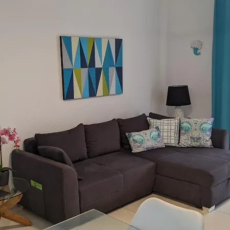 Parque Santiago 1 Next To The Apartment Playa de las Americas (Tenerife)