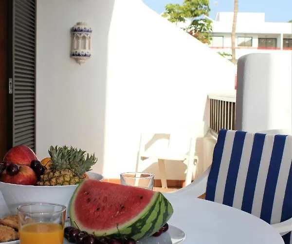 Parque Santiago 1 Next To The *