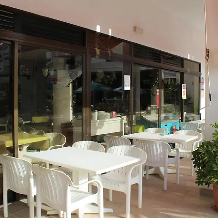 Parque Santiago 1 Next To The Playa de las Américas